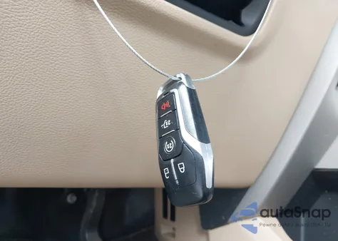 2017 Ford F-150 Lariat z USA, uszkodzony, nr VIN 1FTEW1EF8HFA19721